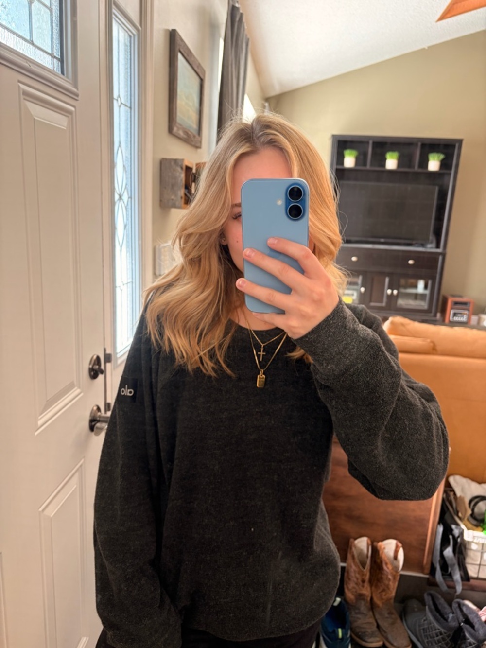 ALO sweatshirt